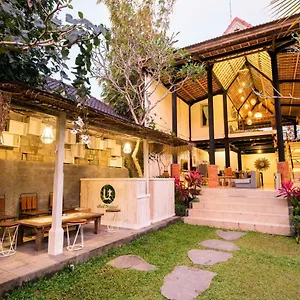 Tropical Ostello